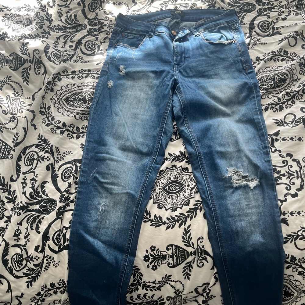 Kensie Skinny Distressed Blue Jeans 10x30